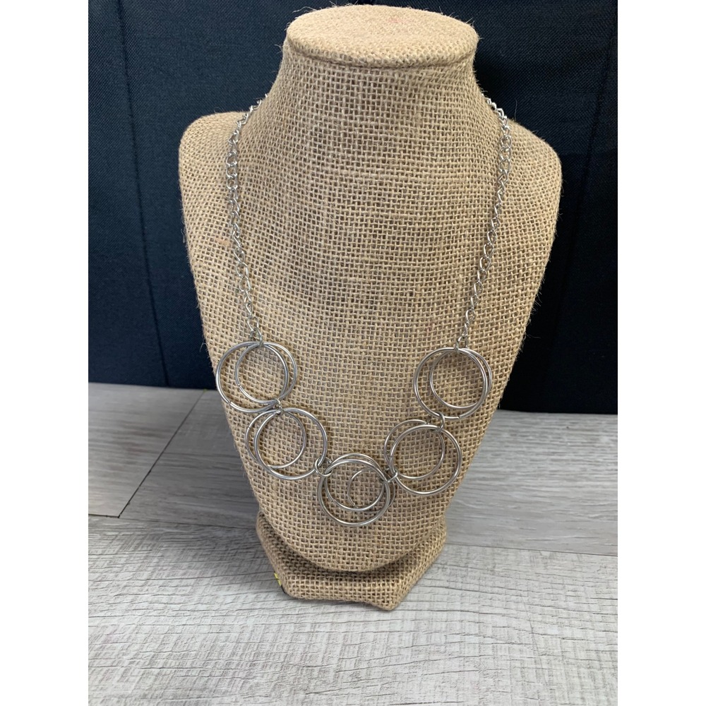Silver Tone Geometric Interlocking Circle Bib Statement Necklace 18 Inch 3039
